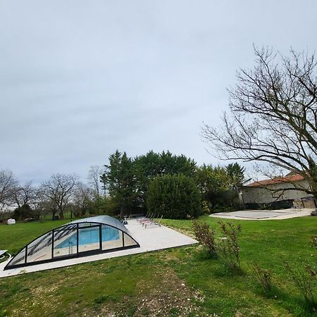 Au Clos Des Dely - Chambre D Hotes "Reference" Climatisee Mareuil  Exterior foto