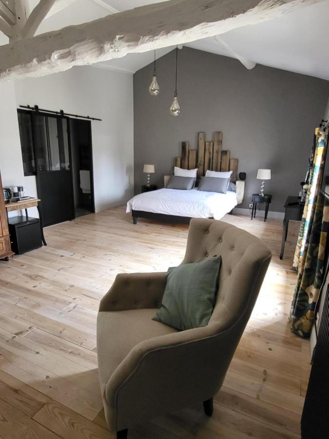 Au Clos Des Dely - Chambre D Hotes "Reference" Climatisee Mareuil  Exterior foto