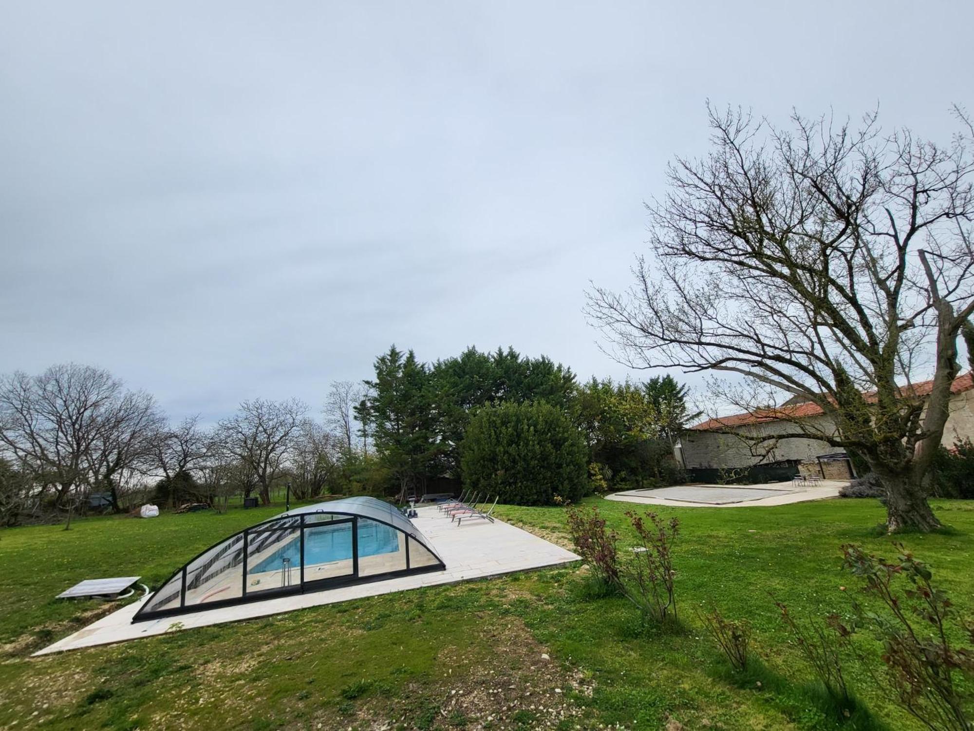 Au Clos Des Dely - Chambre D Hotes "Reference" Climatisee Mareuil  Exterior foto