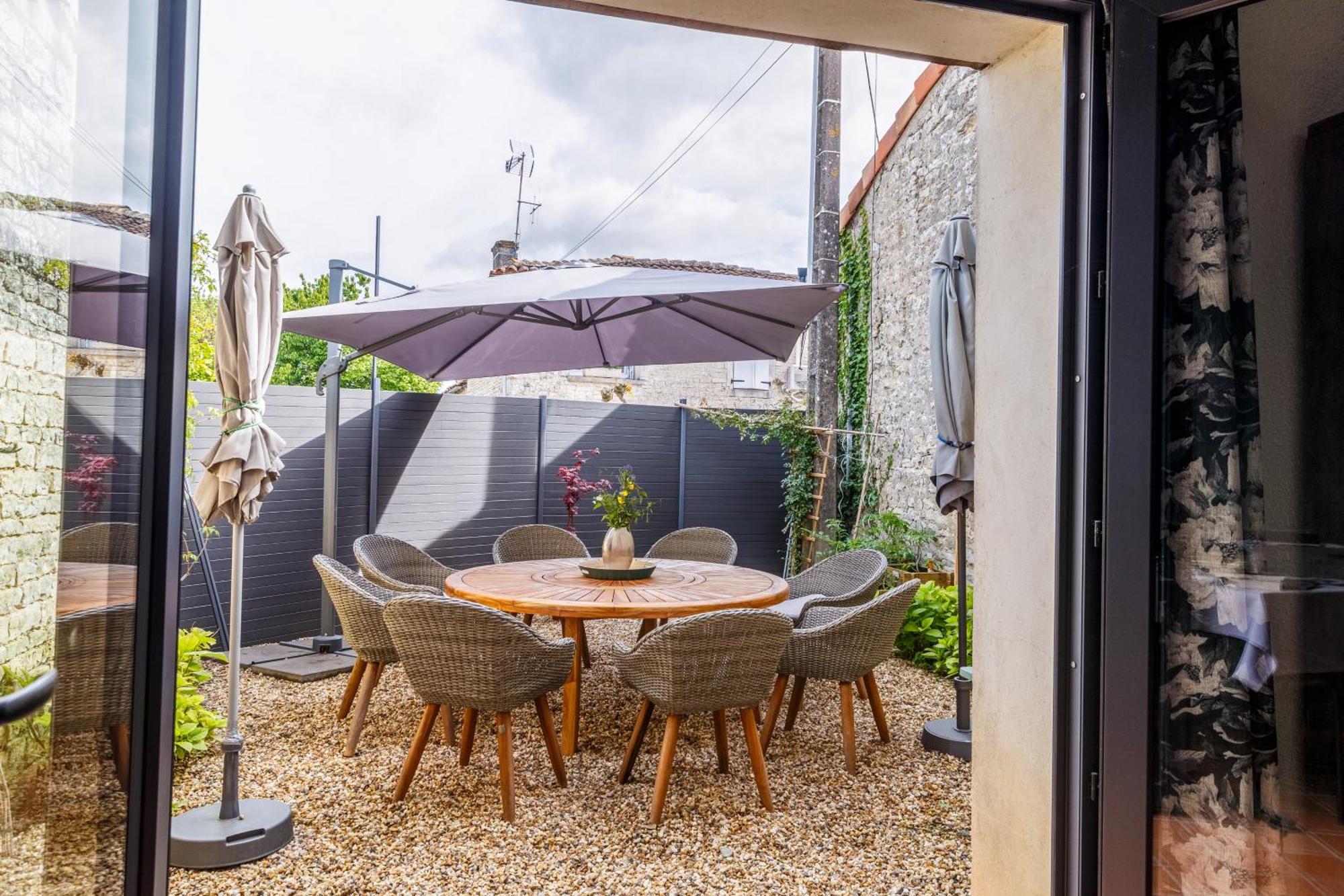 Au Clos Des Dely - Chambre D Hotes "Reference" Climatisee Mareuil  Exterior foto